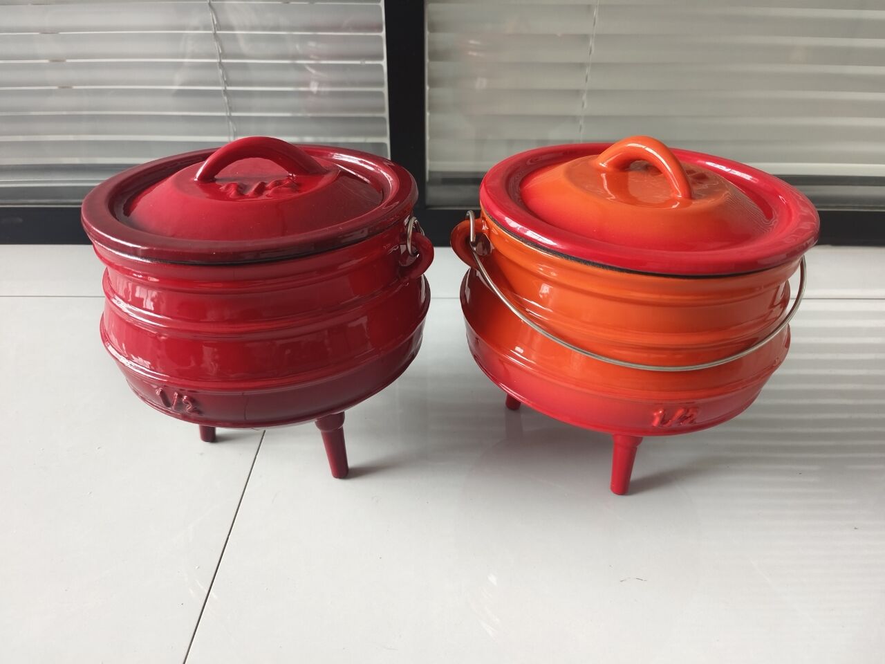1/2 #   鋳鉄ホーロー製ダッチオーブン、三脚付き大釜、 - Camp Dutch Oven Cast のレビューと価格